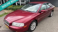 Rood Gebruikt 2004 Volvo S80 Momentum Sedan | € 1.945 (Eerlijke prijs)