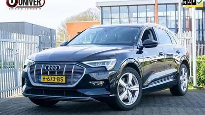 Occasion 2019 Audi e-tron SUV | € 21.950 (Eerlijke prijs)