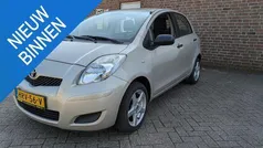 Grijs Gebruikt 2010 Toyota Yaris Hatchback | € 4.950 (Eerlijke prijs)