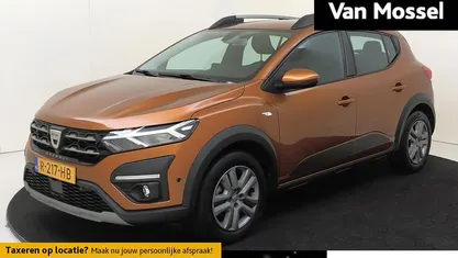 Oranje Occasion 2022 Dacia Sandero Comfort Hatchback | € 15.935 (Eerlijke prijs)