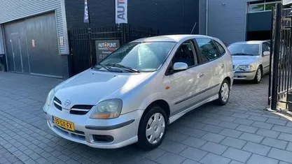 Occasion Nissan Almera Tino 114 PK (83 kW) 2001 Grijs, metallic lak MPV