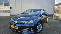 Grijs Gebruikt 2016 Toyota Auris Hatchback | € 14.500 (Eerlijke prijs)