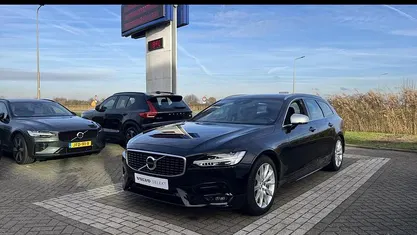 Zwart Gebruikt 2019 Volvo V90 Business Edition Stationwagen | € 26.940 (Eerlijke prijs)