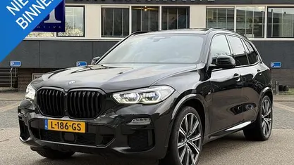 Zwart Occasion 2021 BMW X5 Executive SUV | € 55.899 (Eerlijke prijs)