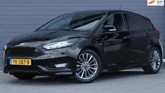 Zwart Gebruikt 2018 Ford Focus ST-Line Hatchback | € 11.950 (Goede deal)
