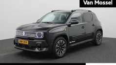Gebruikt 2025 Renault R4 Iconic SUV | € 35.740 (Eerlijke prijs)