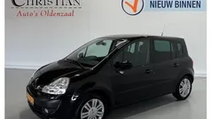 Zwart Gebruikt 2011 Renault Grand Modus Exception MPV | € 3.799 (Eerlijke prijs)