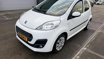 Occasion Peugeot 107 Access 68 PK (50 kW) 2013 Hatchback