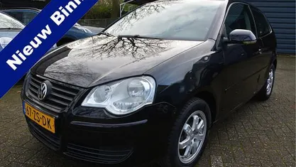 Zwart Gebruikt 2008 VW Polo Comfortline Hatchback | € 3.950 (Eerlijke prijs)