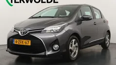 Grijs Gebruikt 2014 Toyota Yaris Style Hatchback | € 10.795 (Eerlijke prijs)