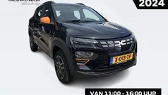 Noir astral gnq Gebruikt 2024 Dacia Spring Expression Hatchback | € 14.950 (Eerlijke prijs)