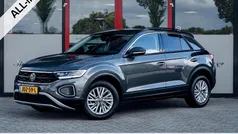 Grijs, metallic lak Gebruikt 2022 VW T-Roc Business SUV | € 24.950 (Eerlijke prijs)