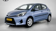 Blauw Gebruikt 2013 Toyota Yaris Hybrid Hatchback | € 11.450 (Eerlijke prijs)