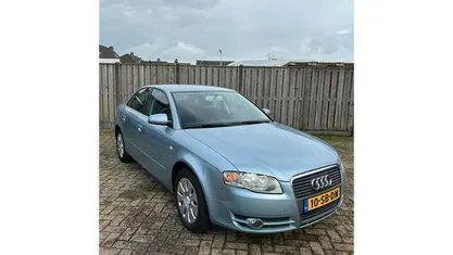 Blauw Gebruikt 2005 Audi A4 Sedan | € 4.950 (Eerlijke prijs)