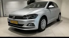 Grijs, metallic lak Gebruikt 2018 VW Polo Comfortline Hatchback | € 12.700 (Eerlijke prijs)