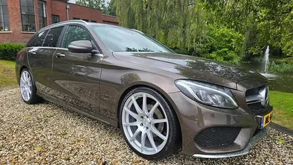 Bruin Gebruikt 2016 Mercedes C220 AMG Stationwagen | € 15.999 (Goede deal)
