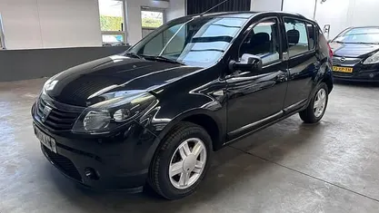 Occasion Dacia Sandero 75 PK (55 kW) 2010 Zwart (metallic) Hatchback