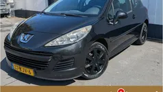 Zwart Gebruikt 2009 Peugeot 207 Hatchback | € 1.700 (Eerlijke prijs)