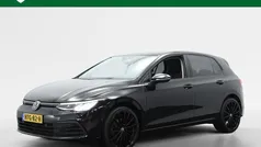 Zwart Gebruikt 2022 VW Golf VIII R-line Hatchback | € 23.945 (Eerlijke prijs)