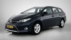 Grijs metallic Gebruikt 2014 Toyota Auris Touring Sports Stationwagen | € 12.450 (Eerlijke prijs)