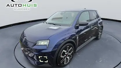 Blauw Gebruikt 2025 Renault 5 E-Tech Urban Hatchback | € 25.945 (Goede deal)