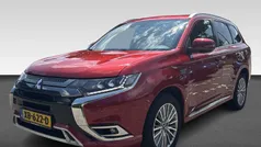 Rood Gebruikt 2018 Mitsubishi Outlander P-HEV Instyle SUV | € 19.930 (Eerlijke prijs)