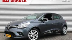 Grijs Gebruikt 2019 Renault Clio IV LIMITED Hatchback | € 13.095 (Eerlijke prijs)
