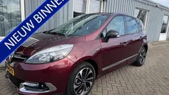 Rood, metallic lak Gebruikt 2015 Renault Scénic III Bose Edition MPV | € 8.999 (Eerlijke prijs)