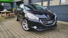 Zwart Gebruikt 2014 Peugeot 208 Allure Hatchback | € 8.950 (Eerlijke prijs)