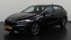 Zwart Gebruikt 2022 BMW 118 Shadowline Hatchback | € 26.695 (Eerlijke prijs)
