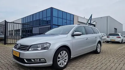 Grijs Occasion 2012 VW Passat Comfortline Stationwagen | € 3.750 (Eerlijke prijs)