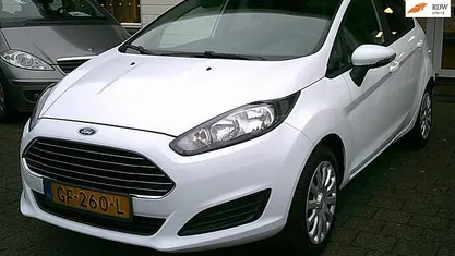 Wit Occasion 2015 Ford Fiesta Style Hatchback | € 6.850 (Eerlijke prijs)