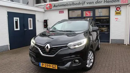 Zwart Occasion 2022 Renault Kadjar Intens SUV | € 10.950 (Super prijs)