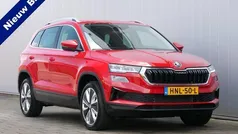 Rood Gebruikt 2024 Skoda Karoq Business Line SUV | € 35.950 (Eerlijke prijs)