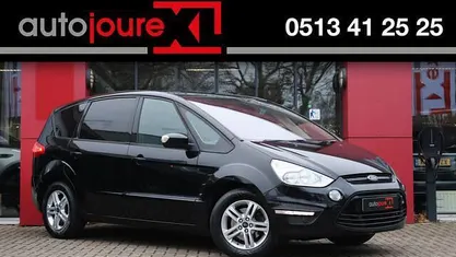 Zwart Gebruikt 2013 Ford S-MAX Titanium MPV | € 6.999 (Goede deal)
