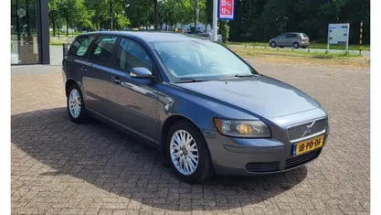Occasion Volvo V50 140 PK (102 kW) 2004 Grijs Stationwagen