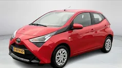 Gebruikt 2020 Toyota Aygo X-play Hatchback | € 11.950 (Eerlijke prijs)