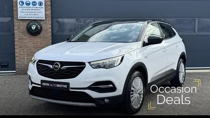 Wit Occasion 2019 Opel Grandland X Executive SUV | € 15.940 (Eerlijke prijs)