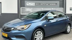 Blauw Gebruikt 2016 Opel Astra Edition Hatchback | € 8.795 (Eerlijke prijs)