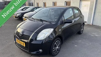 Zwart Occasion 2009 Toyota Yaris Hatchback | € 3.260 (Goede deal)