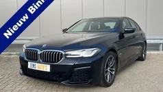 Zwart Gebruikt 2020 BMW 520 Executive Sedan | € 30.950 (Eerlijke prijs)