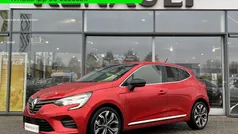 Rood metallic Gebruikt 2021 Renault Clio V Intens Hatchback | € 19.950 (Eerlijke prijs)
