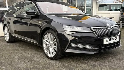 Occasion Skoda Superb LAURIN & KLEMENT 156 PK (114 kW) 2020 Zwart Stationwagen