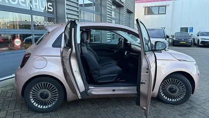 Occasion 2021 Fiat 500e Icon Hatchback | € 16.345 (Goede deal)