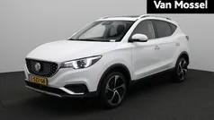 Wit Gebruikt 2021 MG ZS Luxury Sedan | € 15.900 (Eerlijke prijs)