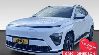 Wit Occasion 2025 Hyundai Kona Premium SUV | € 38.430 (Eerlijke prijs)