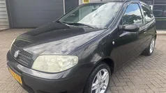 Zwart Gebruikt 2005 Fiat Punto Hatchback | € 1.750 (Eerlijke prijs)