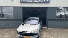 Gebruikt 2002 Peugeot 206 Hatchback | € 850 (Eerlijke prijs)