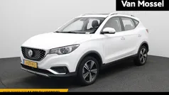Wit Gebruikt 2020 MG ZS Luxury Sedan | € 14.995 (Eerlijke prijs)