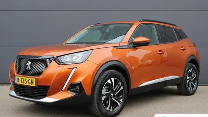 Oranje Occasion 2020 Peugeot 2008 Allure SUV | € 14.395 (Eerlijke prijs)